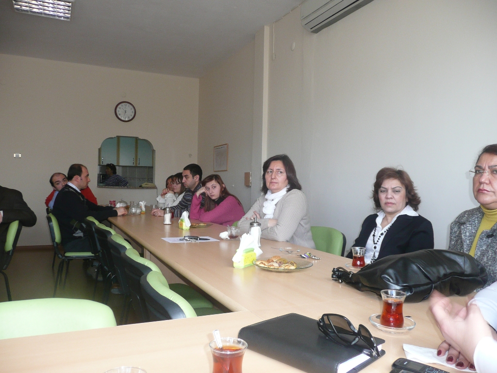 E.Ü.ZİRAAT FAKÜLTESİ TARIM EKONOMİSİ VE TARLA BİTKİLERİ BÖLÜMLERİNİ ZİYARET ETTİK