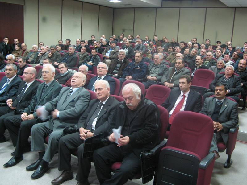 “ZEYTİN HASTALIKLARI VE ZARARLI MÜCADELELERİ”  KONULU ÇİFTÇİ TOPLANTILARINA KATILDIK         