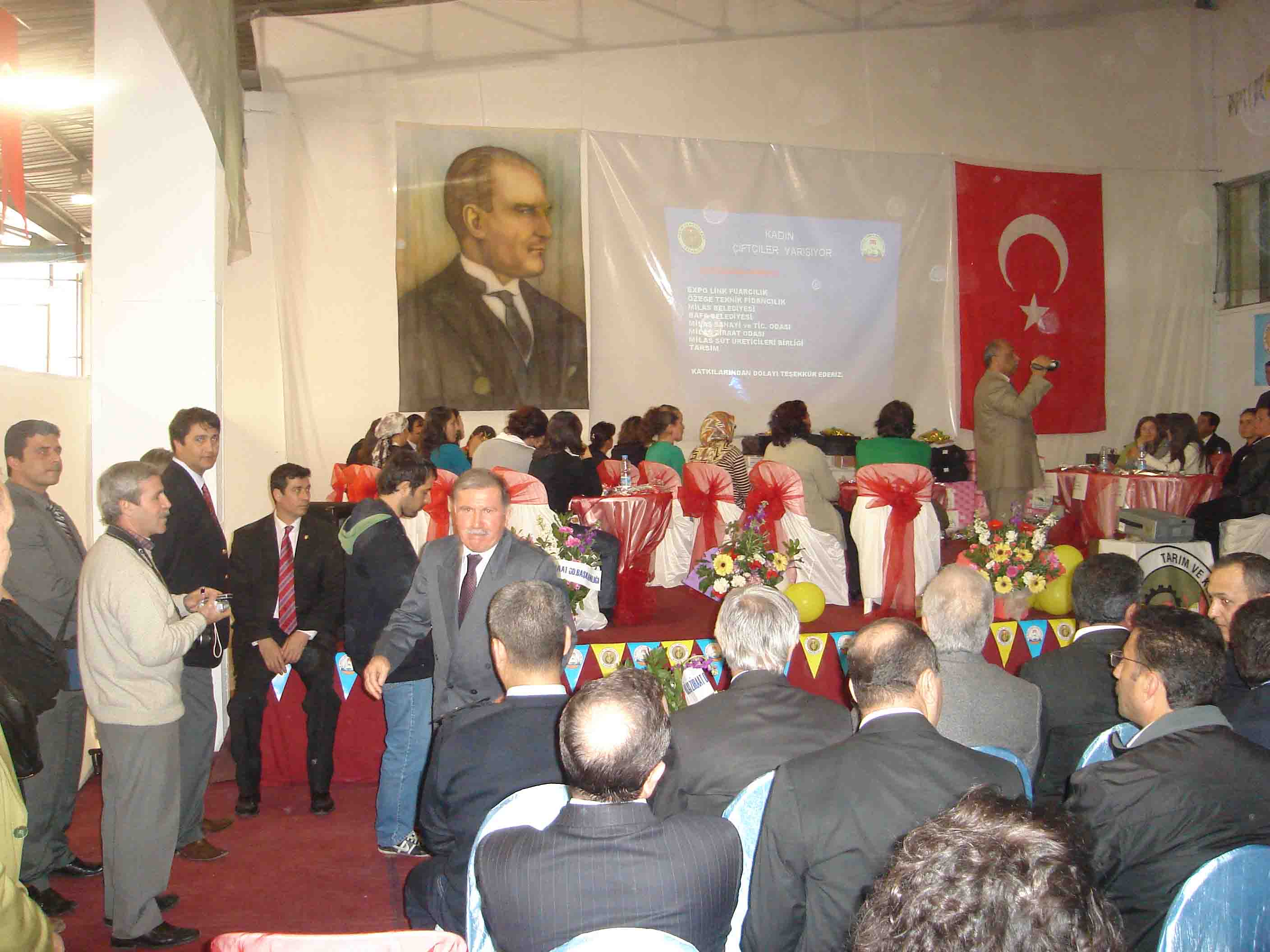 MUĞLA'DA KADIN ÇİFTÇİLER YARIŞIYOR