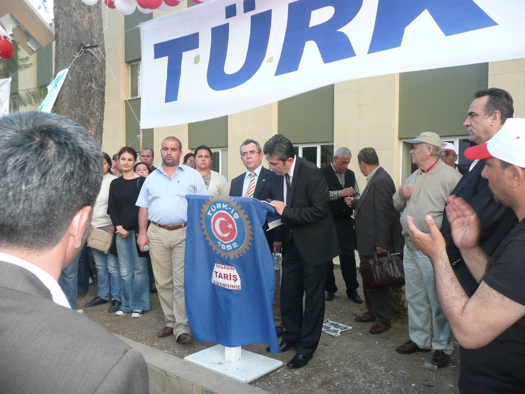 ODA BAŞKANIMIZ DR GÖKHAN GÜNAYDIN DİRENİŞTEKİ TARİŞ İŞÇİLERİNİ ZİYARET ETTİ