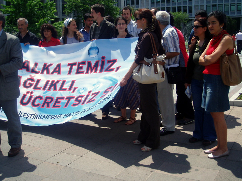 SUYUN TİCARİLEŞTİRİLMESİNE KARŞI MÜCADELEYE DEVAM