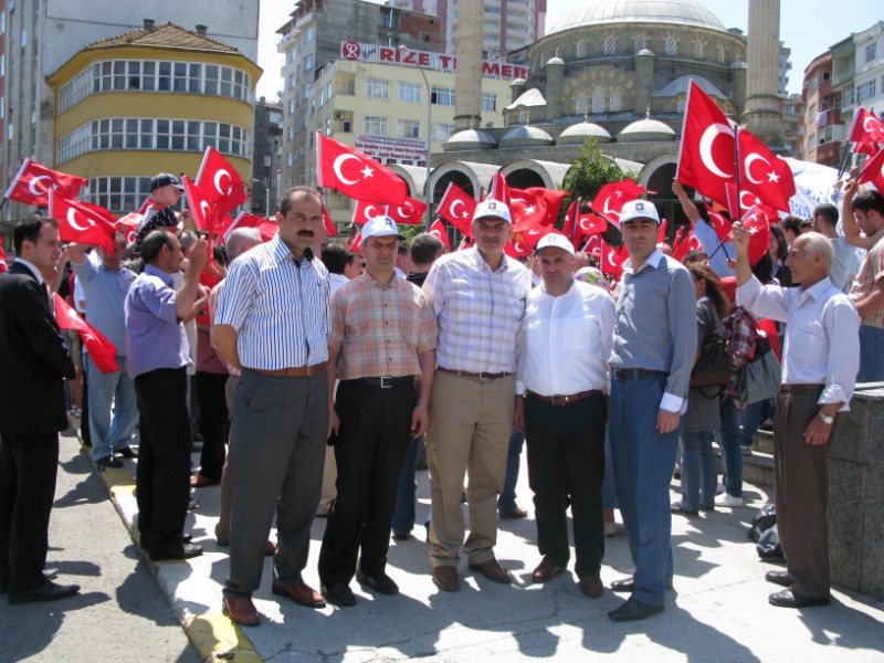 İSRAİL’İ PROTESTO MİTİNGİ