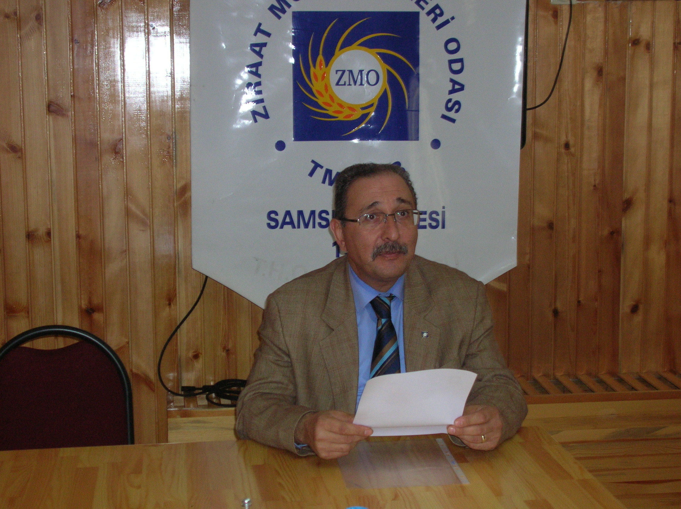 BASIN AÇIKLAMASI: DÜNYA GIDA GÜNÜNDE TARIM ÜRÜNLERİ İTHAL EDEN BİR ÜLKE OLMAK İSTEMİYORUZ!