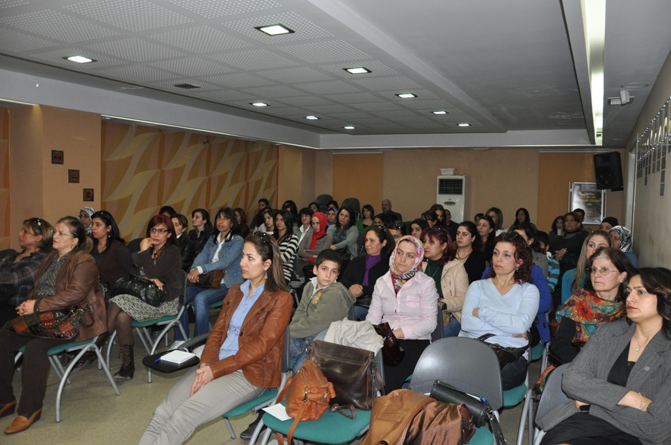 PANEL: ŞEHİRDE VE KIRSALDA KADIN