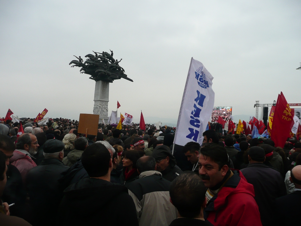 DEMOKRATİK ANAYASA VE EŞİT YURTTAŞLIK HAKKI MİTİNGİNE KATILDIK 