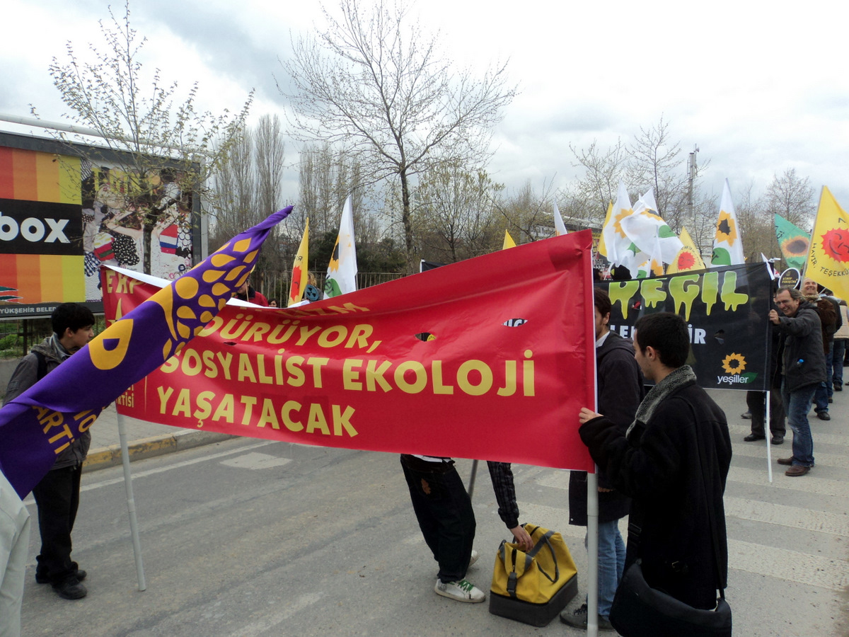NKP MİTİNGİ