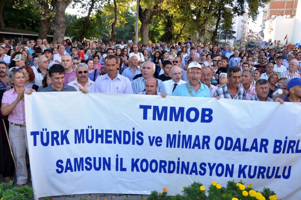 GERZE-YAYKIL KÖYÜNDEKİ OLAYLARI PROTESTO ETTİK
