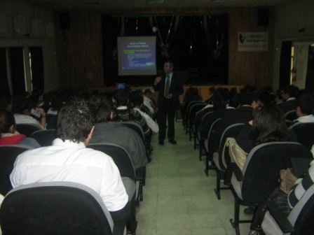 ŞUBE II. BAŞKANIMIZ FERDAN ÇİFTÇİ LİSE ÖĞRENCİLERİNE ZİRAAT MÜHENDİSLİĞİNİ TANITTI