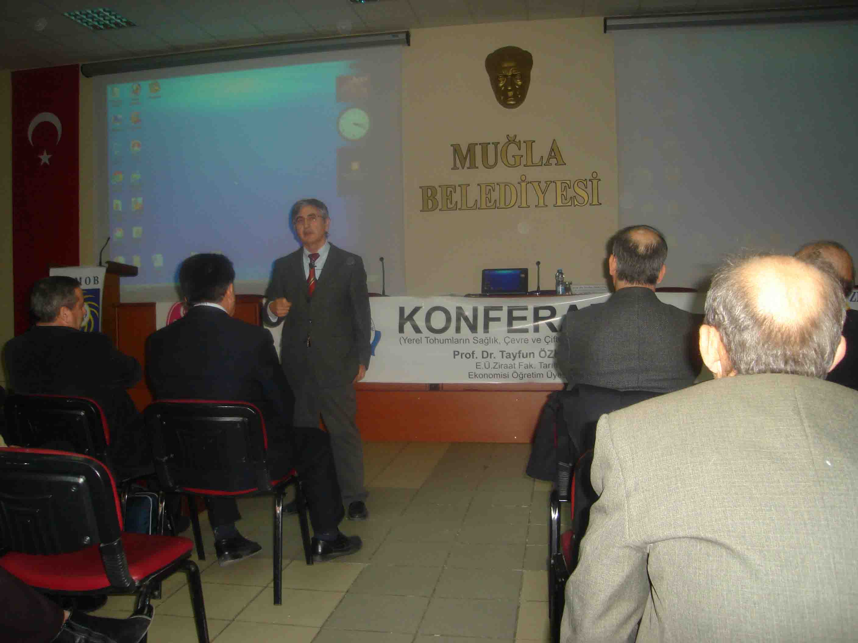 KONFERANS: YEREL TOHUMLARIN SAĞLIK, ÇEVRE VE ÇİFTÇİ REFAHINA ETKİLERİ