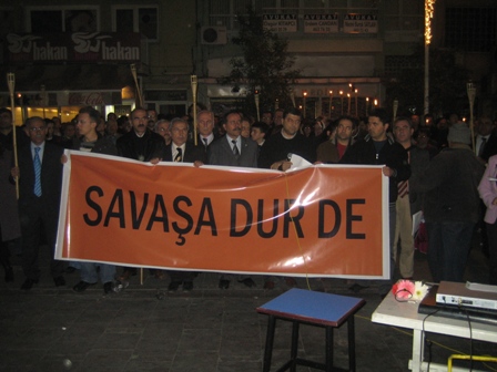 ‘’SAVAŞA DUR DE’’ BİR IŞIK YAK! BİR SES VER!