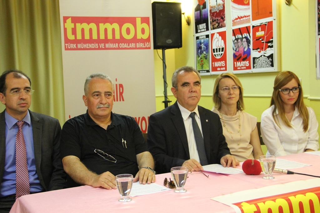 TMMOB İZMİR İKK’DAN YAPI DENETİMİ BASIN AÇIKLAMASI 