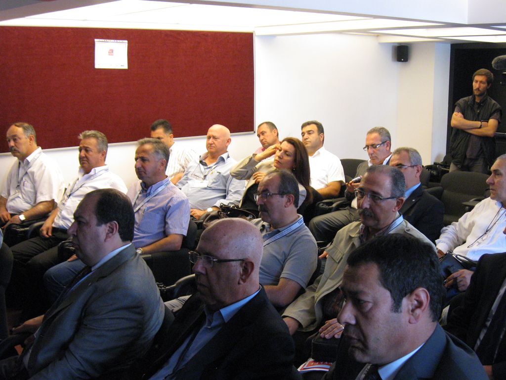 BİTKİ KORUMA ÜRÜNLERİ ECZANELERDE SATILAMAZ BASIN TOPLANTISI