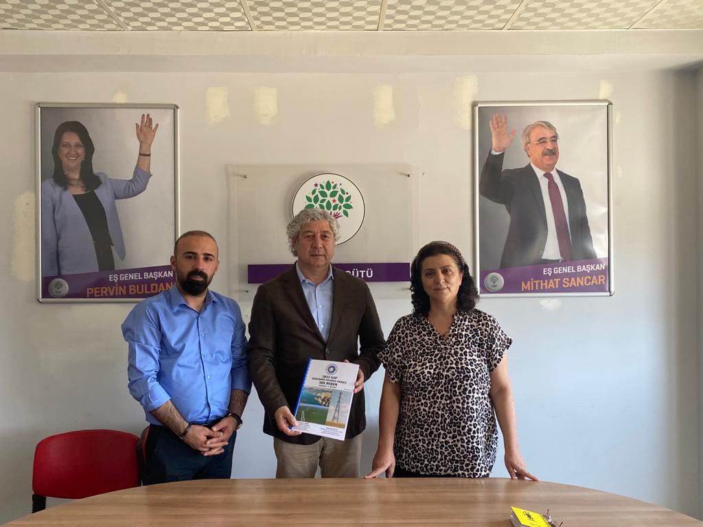  HDP İL BAŞKANLARI ALİYE KIZILDAMAR ÖZGÜLER VE AV.AHMET ATIŞ`I ZİYARET 