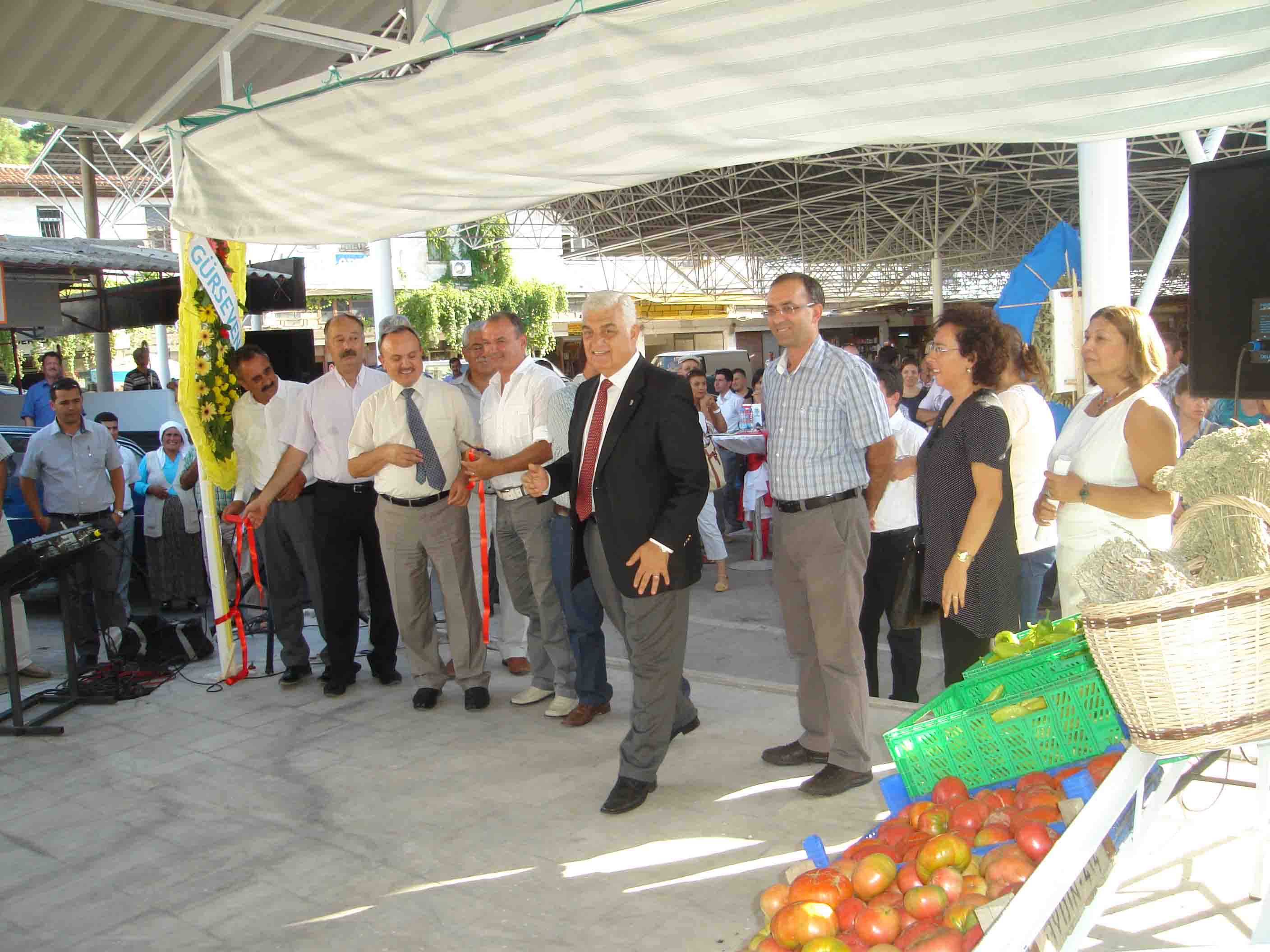 YERLİ ÜRÜN PAZARI AÇILDI