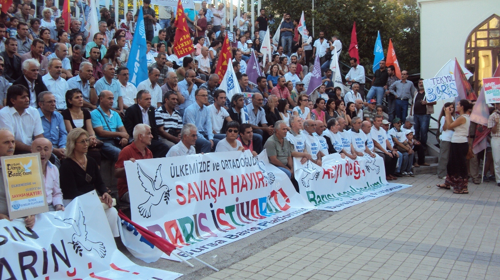 1 EYLÜL DÜNYA BARIŞ GÜNÜ YÜRÜYÜŞÜNE KATILDIK
