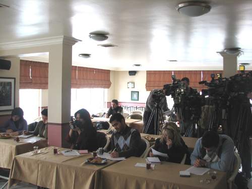 BASIN TOPLANTISI: GENETİĞİ DEĞİŞTİRİLMİŞ MISIR DA DAHİL, ÜRETTİĞİMİZ ÜRÜNLERİN DIŞALIMINA HAYIR !..