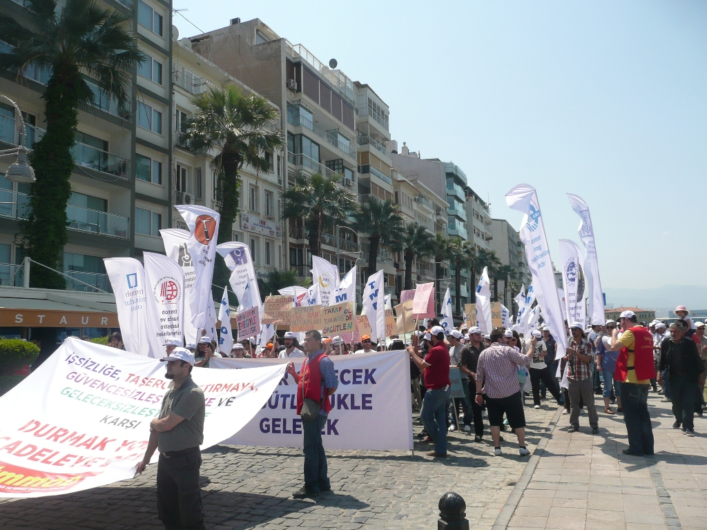 1 MAYISTA ON BİNLERLE BİRLİKTE GÜNDOĞDU MEYDANINDAYDIK 