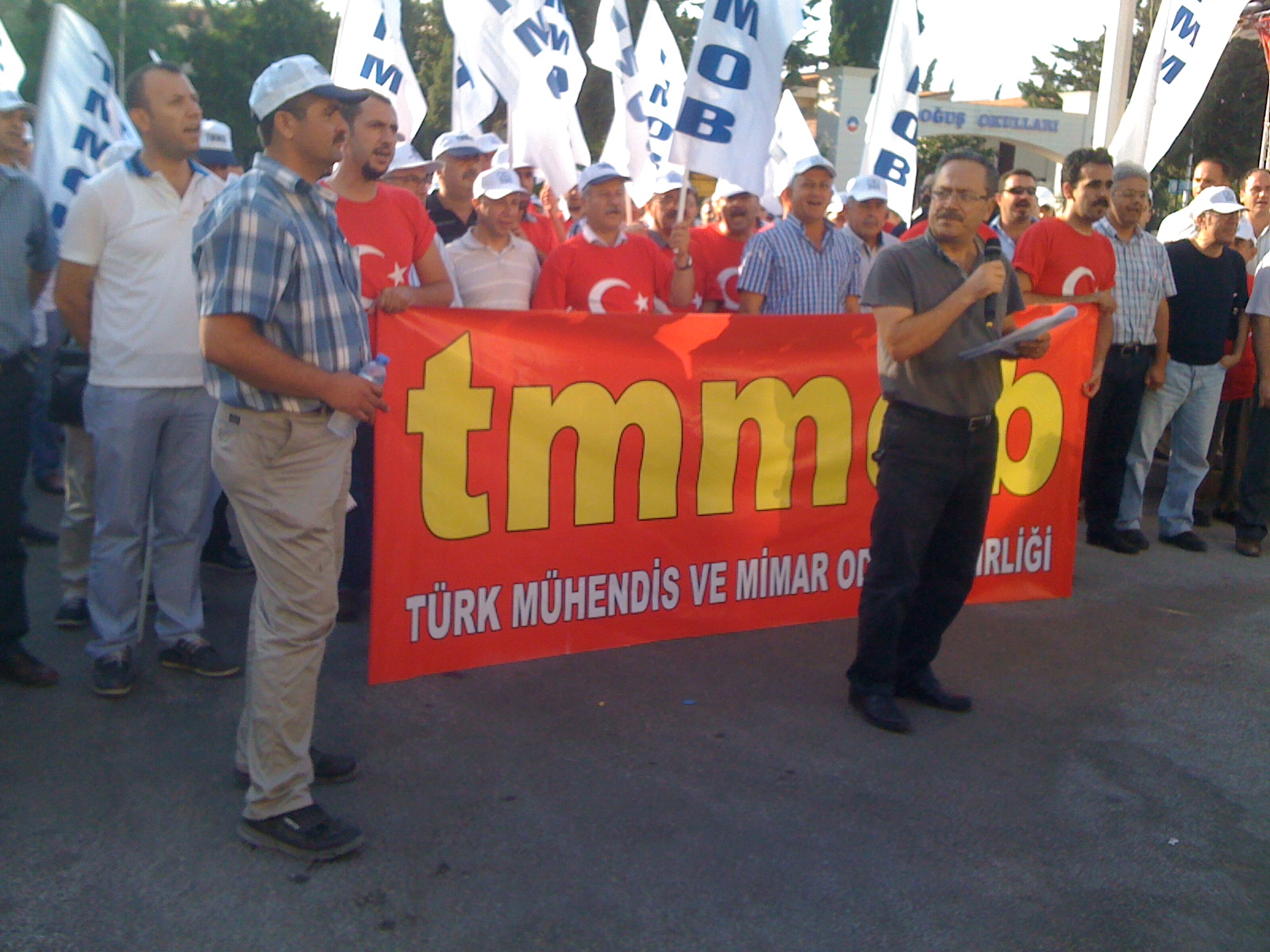 TMMOB  İKK ÇATISI ALTINDA BASIN AÇIKLAMASI