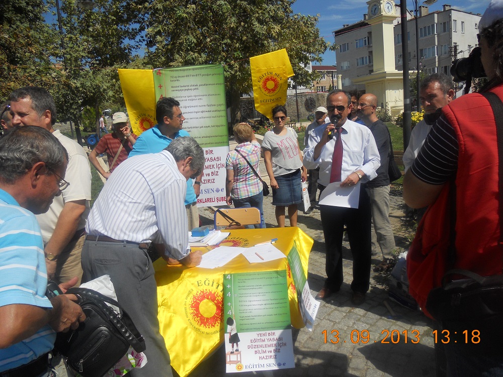 KIRKLARELİ`DE İMZA KAMPANYASINA DESTEK