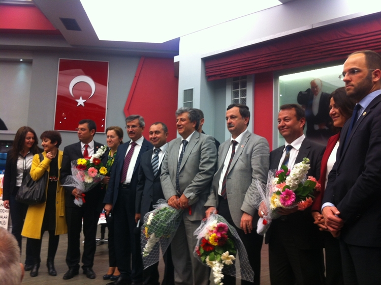 KONFERANS:"MANİSA BÜYÜKŞEHİR BELEDİYE BAŞKAN ADAYLARIYLA TANITIMDA SON SÖZ"