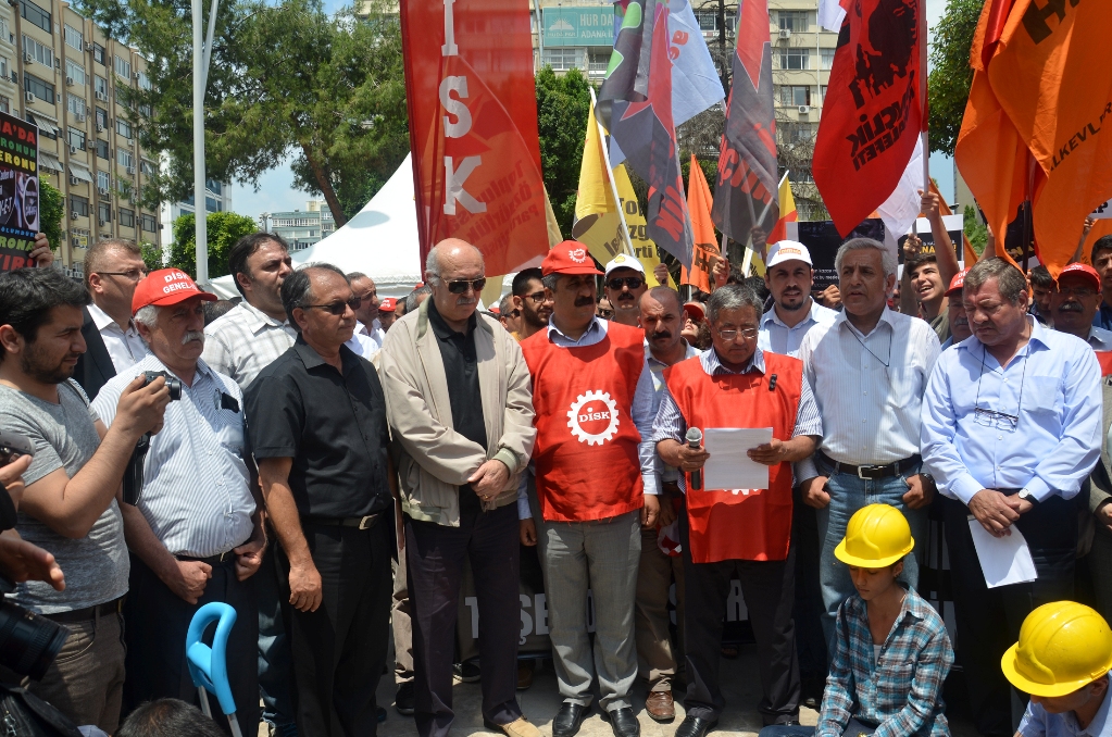 KAZA DEĞİL KATLİAM, YÜREĞİMİZ SOMA'DA!