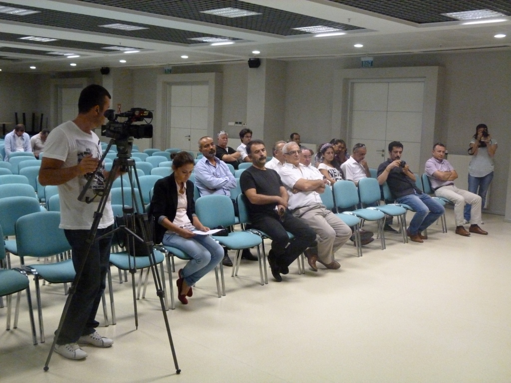 TMMOB-KESK-DİSK-TTB BURSA BİLEŞENLERİ `DÜNYA BARIŞ GÜNÜ` BASIN AÇIKLAMASI
