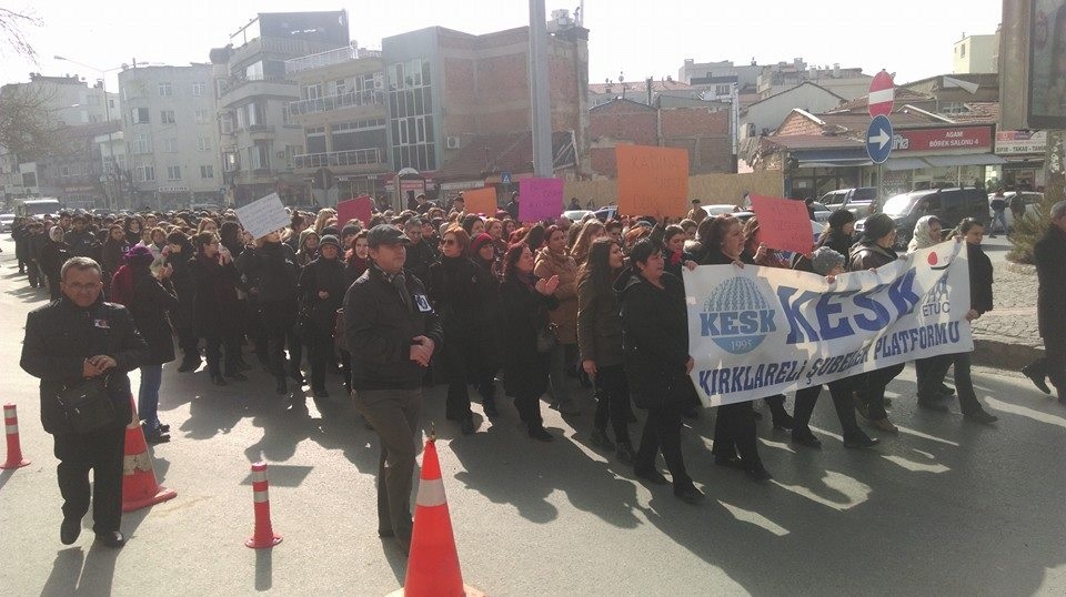 KIRKLARELİ`NDE ÖZGECAN ASLAN CİNAYETİNİ PROTESTO GÖSTERİSİ 