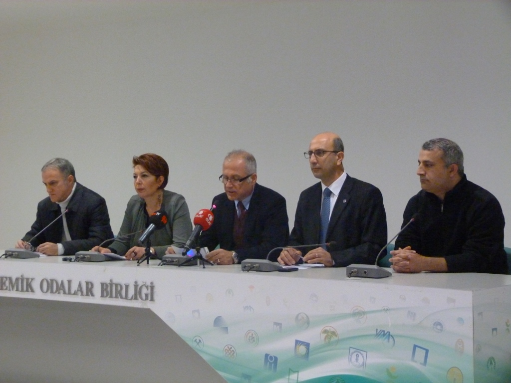 BAOB BİLEŞENLERİ `BURSA İL HALK SAĞLIĞI MÜDÜR İSTFALARI` BASIN AÇIKLAMASI