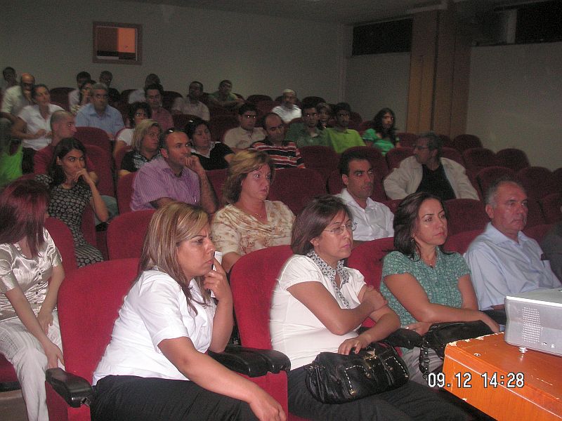 GEZİCİ VE GEÇİCİ TARIM İŞÇİLERİNİN SORUNLARI PANELİ GERÇEKLEŞTİRİLDİ