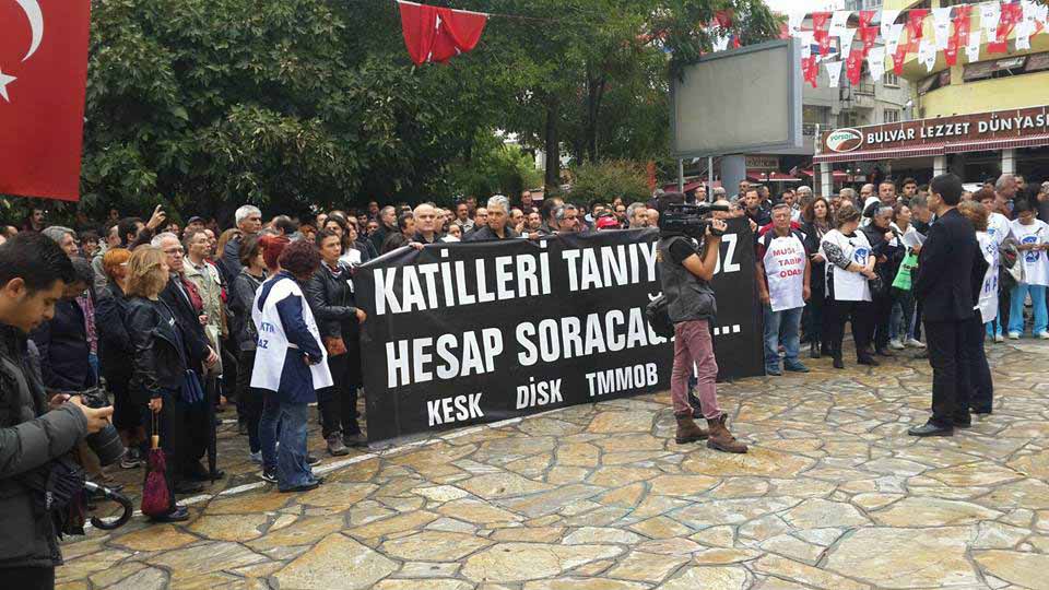 ÜZGÜNÜZ ÖFKELİYİZ YASTAYIZ GREVDEYİZ