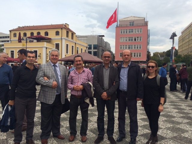 ÜZGÜNÜZ, ÖFKELİYİZ, YASTAYIZ VE İSYANDAYIZ!