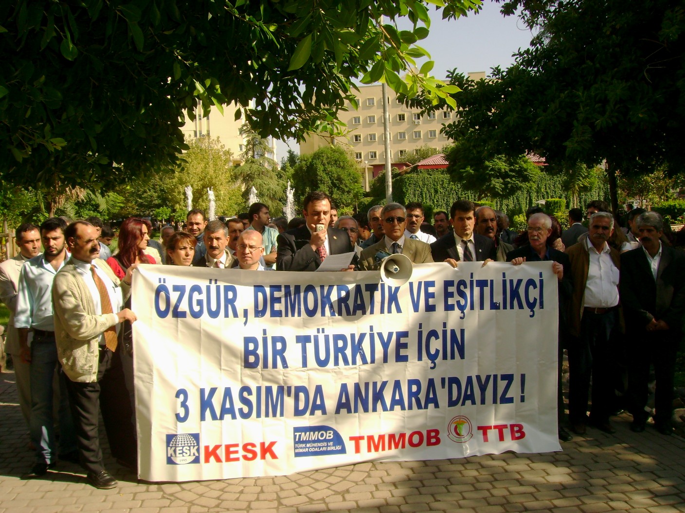 KESK, TMMOB VE TTB'DEN MİTİNGE ÇAĞRI