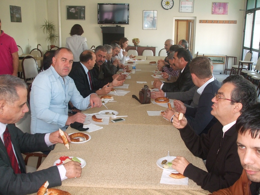 ÜYELERLE TOPLANTI