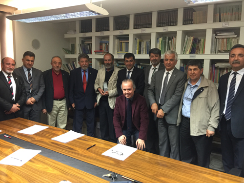  TMMOB BAŞKANI`NA ODAMIZDAN PLAKET 