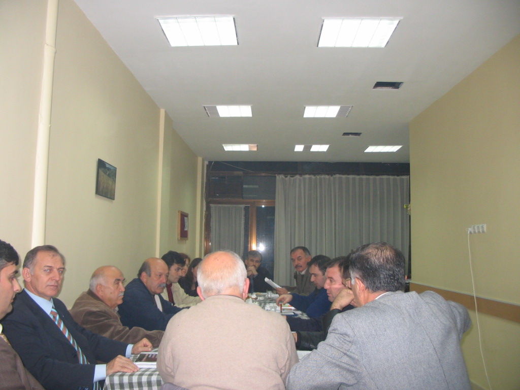 İLİMİZDE ZİRAİ MÜCADELE İLACI BAYİLİĞİ YAPAN MESLEKTAŞLARIMIZI İŞYERLERİNDE ZİYARET ETTİK