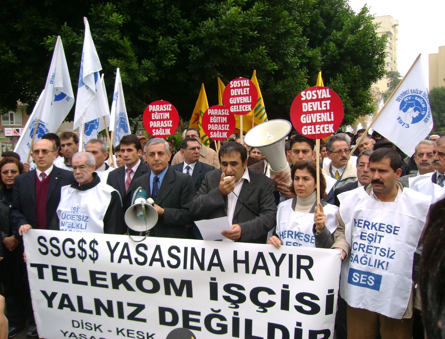 TELEKOM İŞÇİSİ YALNIZ DEĞİLDİR