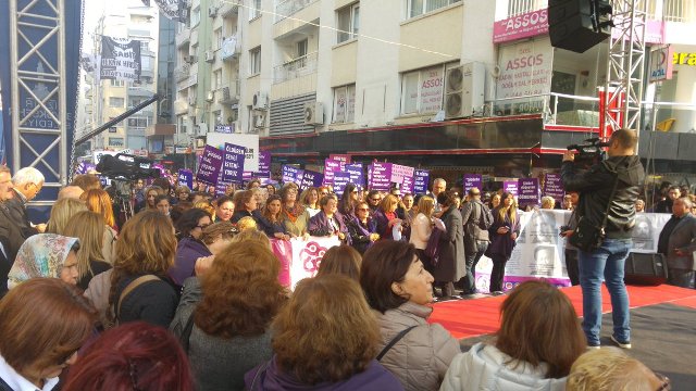 KADINA YÖNELİK ŞİDDETE KARŞI ULUSLAR ARASI MÜCADELE GÜNÜ