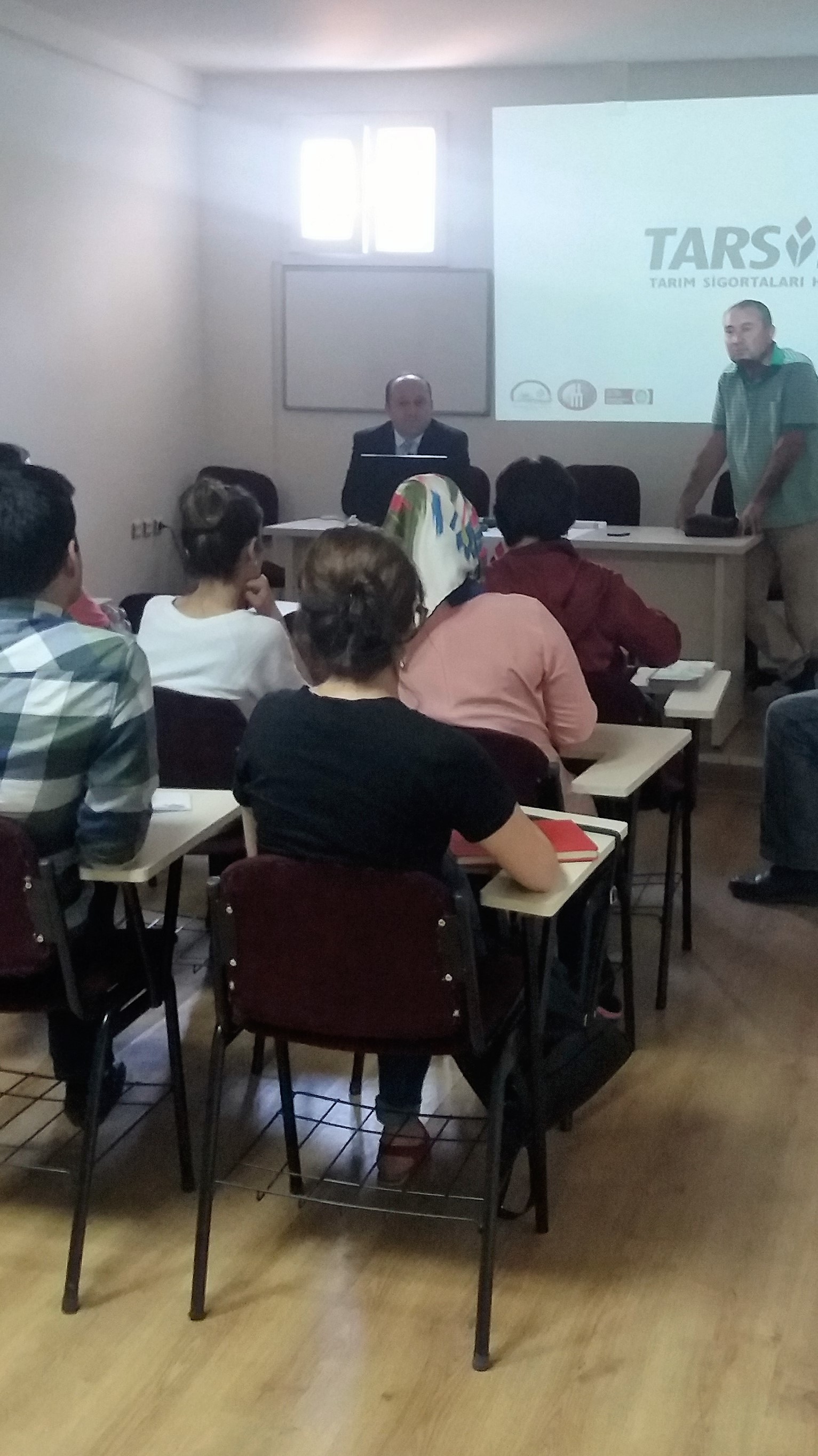 "BAĞLARDA REKOLTE TAHMİNİ VE BİTKİSEL ÜRÜNLERDE HASAR TESPİT YÖNTEMLERİ" EĞİTİMLERİ