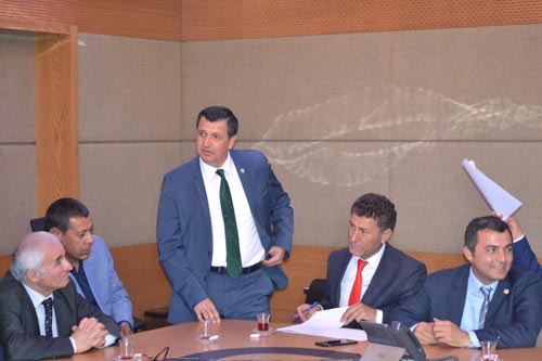 TBMM`DE ZEYTİN YASASINA İLİŞKİN BASIN AÇIKLAMASI YAPILDI.