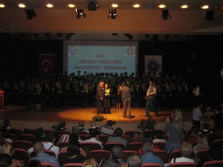 EGE ÜNİVERSİTESİ ZİRAAT FAKÜLTESİ MEZUNİYET TÖRENİNE KATILDIK