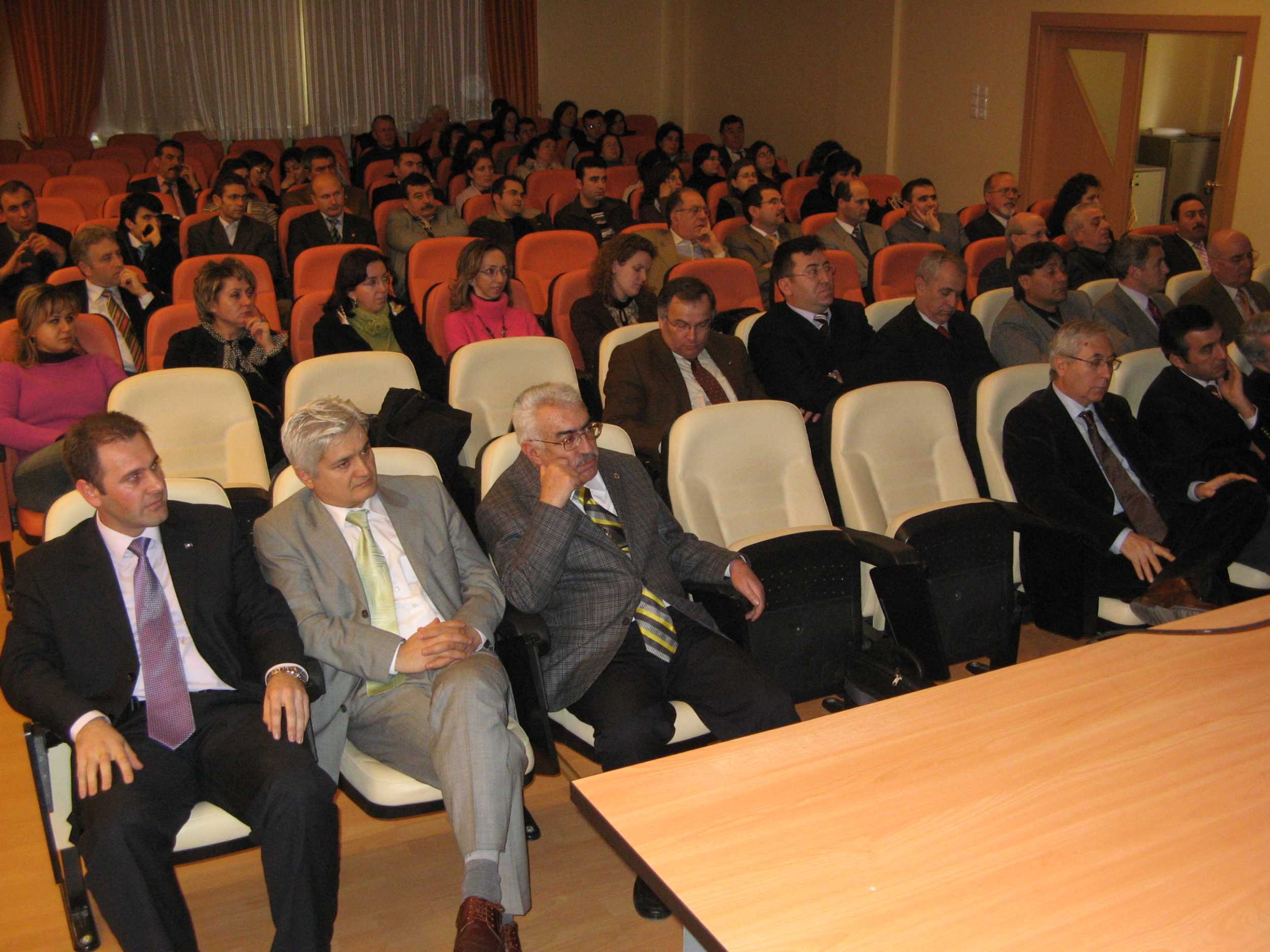 GENEL BAŞKANIMIZ DR. GÖKHAN GÜNAYDIN BURSA’DA KONFERANS VERDİ