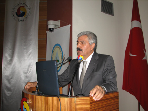 "DÜNYA'DA VE TÜRKİYE'DE SU: GÜNDEMİ VE GELECEĞİ YÖNETMEK"