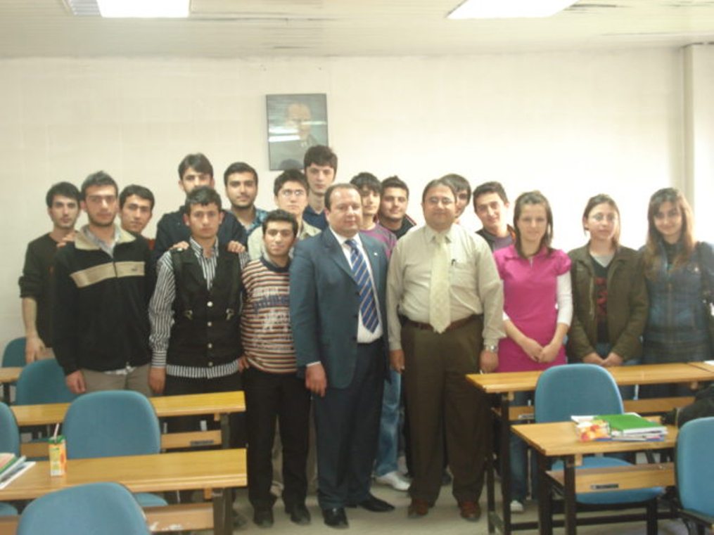 GIDA MÜHENDİSLİĞİ BÖLÜMÜ ÖĞRENCİLERİYLE SÖYLEŞİ