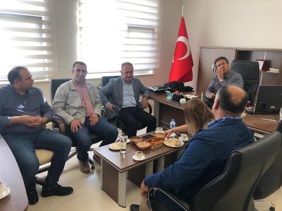TURGUT ÖZAL ÜNİVERSİTESİ ZİRAAT FAKÜLTESİ DEKANLIĞINA ATANAN PROF. DR. HAKAN YILDIRIMA HAYIRLI OLSUN ZİYARETİ