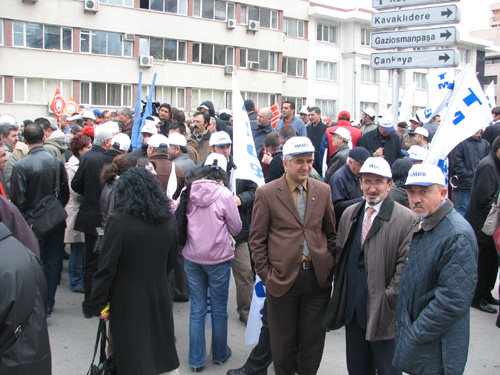 SOSYAL SİGORTALAR YASA TASARISI'NA KARŞI EYLEM