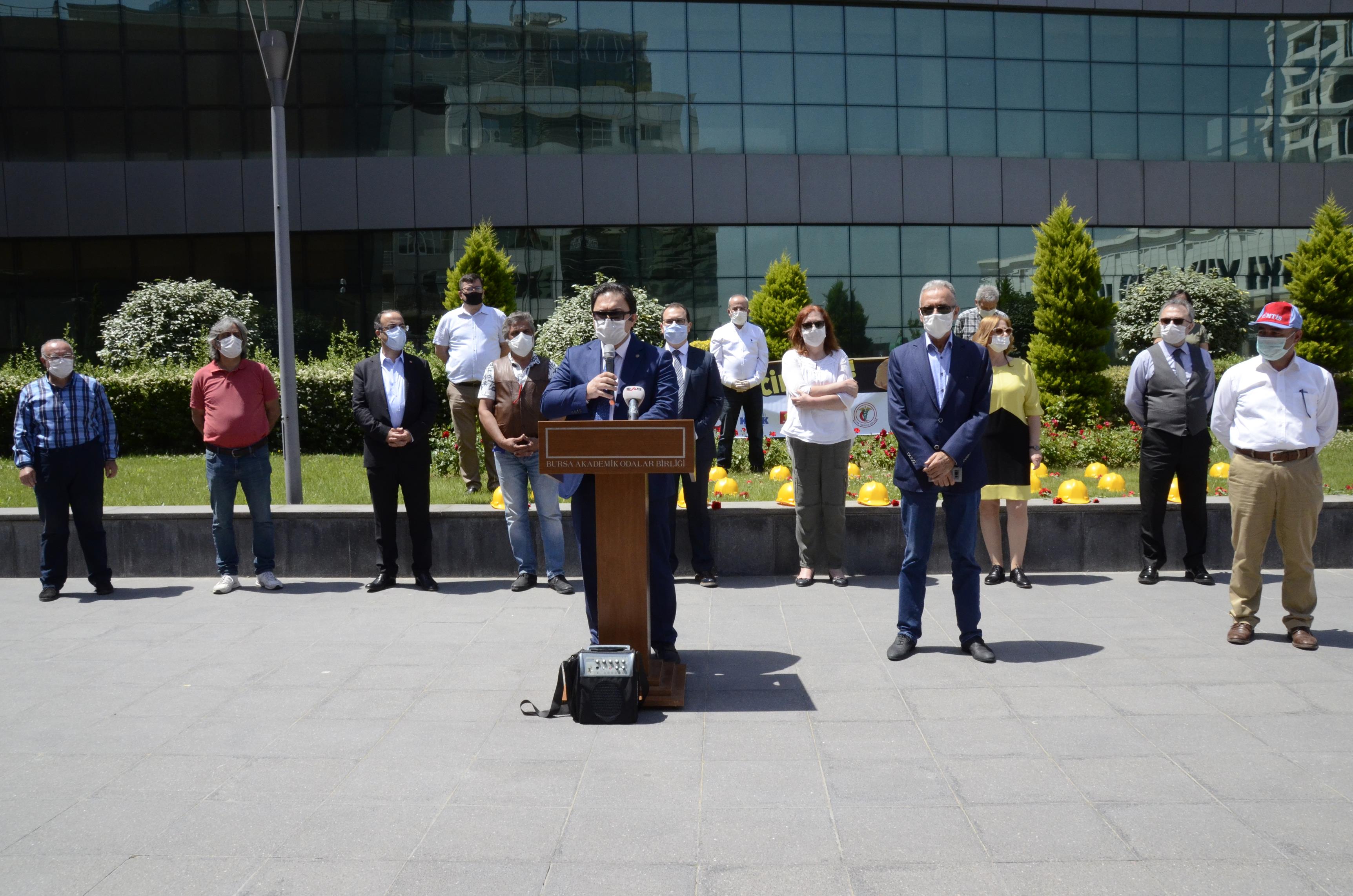 `BAROLARIN VE AKADEMİK MESLEK ODALARININ BAĞIMSIZ VE DEMOKRATİK YAPILARINA MÜDAHALELERDEN DERHAL VAZGEÇİLMELİ`