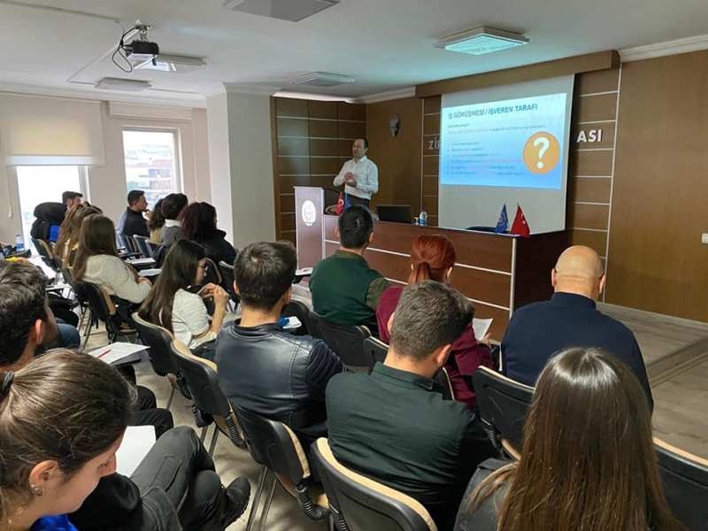 SEMİNER  "İŞ GÖRÜŞMELERİNDE BAŞARI KRİTERLERİ VE ÖZGEÇMİŞ HAZIRLAMA "