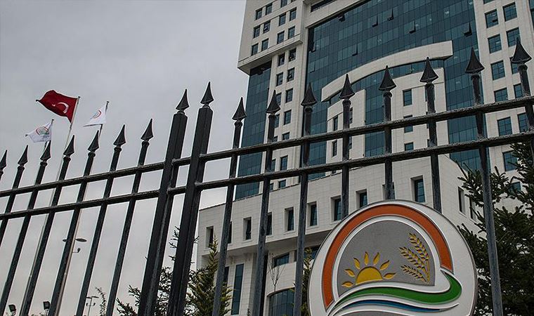 CUMHURİYET GAZETESİ: TARIM VE ORMAN BAKANLIĞI, DAVALIK YÖNETMELİK İLE SINAV AÇTI- 24 AĞUSTOS 2020