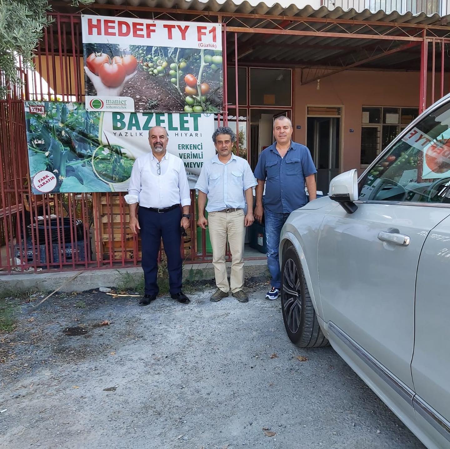 ERDEMLİDE BİTKİ KORUMA ÜRÜNLERİ SATIŞ BAYİİSİ MESLEKTAŞLARIMIZI İŞYERLERİNDE ZİYARET