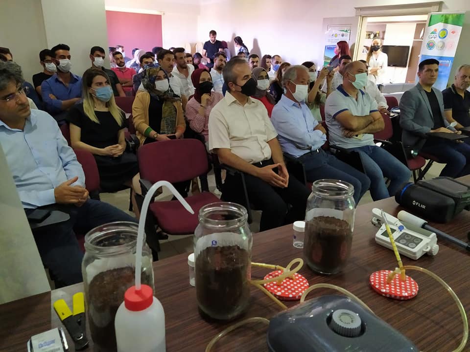  "TARIMSAL ÜRETİMDE DİJİTAL ÇÖZÜMLER GAP DİJİTAL TARIM TEKNİKLERİ VE GÜBRELEME TEKNİKLERİ" EĞİTİMİ